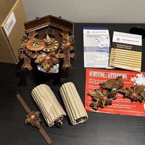 SCHNEIDER BIRD ON WING WITH PAINTED FLOWERS ONE DAY CUCKOO CLOCK 80/10 Germany